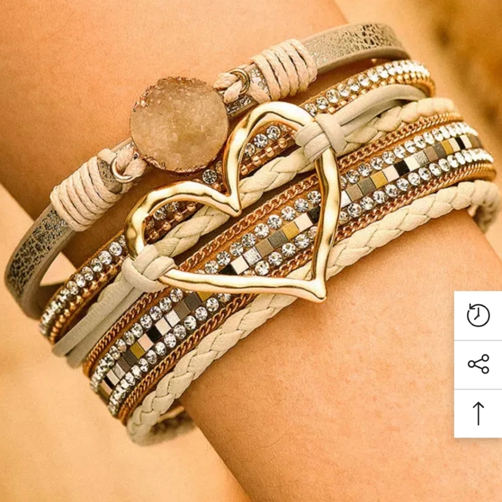 NWT Beige Bohemian Heart Rhinestone Magnetic Buckle Bracelet